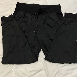 Dance studio mid rise joggers lululemon!